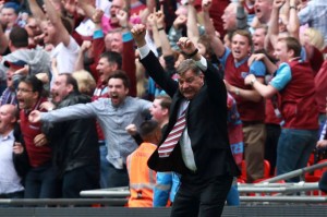 Sam+Allardyce,+Manager+of+West+Ham+celebrates+the+winning+goal